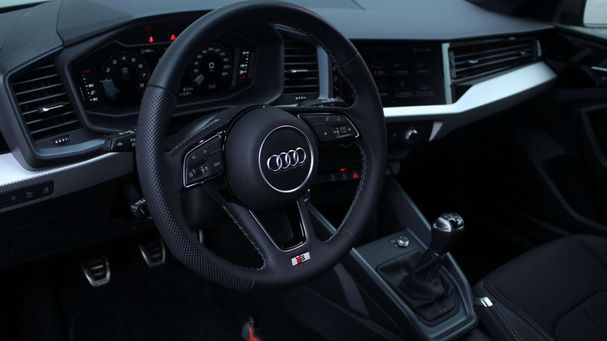 Audi A1 25 TFSI Sportback 70 kW image number 11