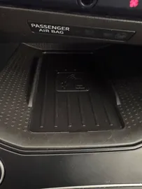 Car image 38