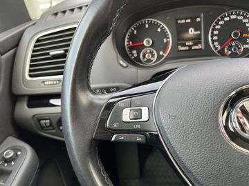 Car image 37