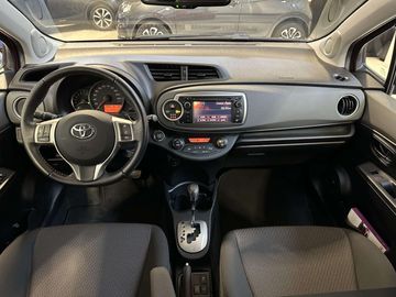 Car image 12