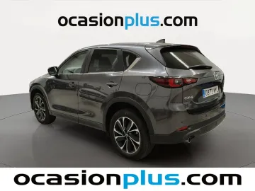 Car image 4