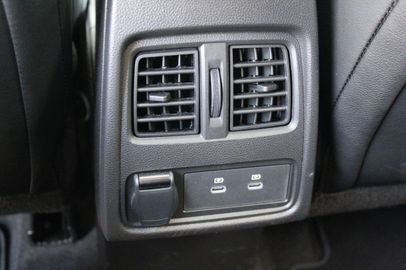 Car image 37