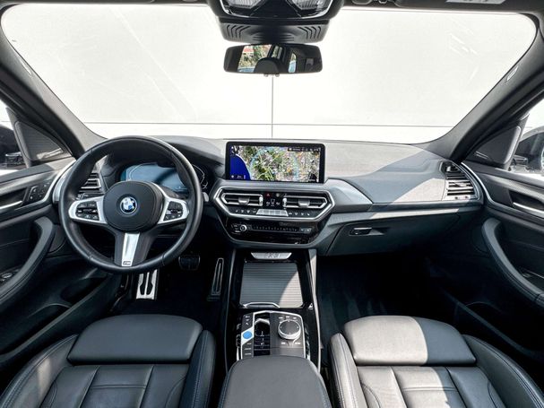 BMW iX3 210 kW image number 11