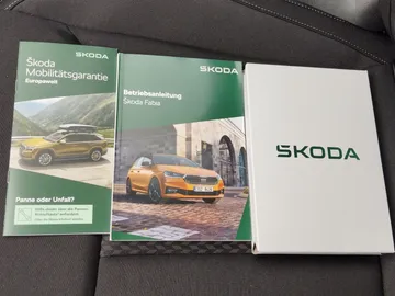 Car image 28