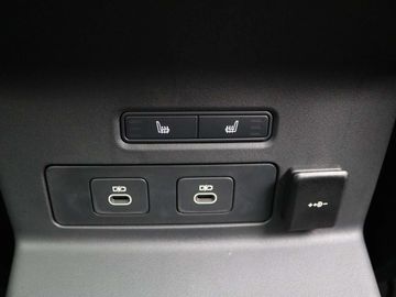 Car image 36