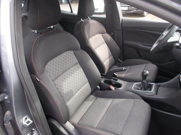 Car image 36