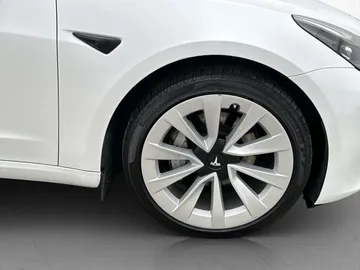 Car image 31