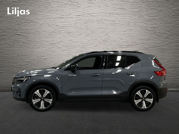 Volvo XC40 Recharge T4 Plus Dark 157 kW image number 3