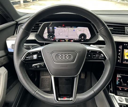 Audi e-tron 55 quattro S-line 300 kW image number 14