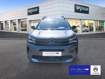 Car image 4