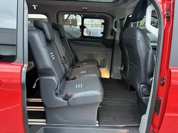 Car image 24