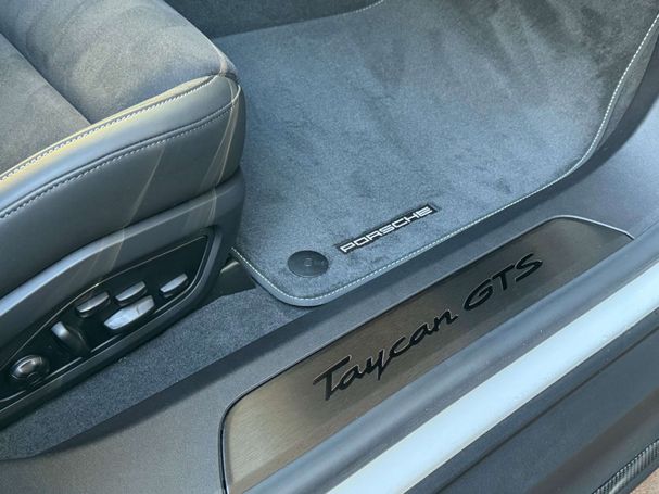 Porsche Taycan GTS 440 kW image number 36