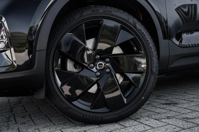 Car image 34