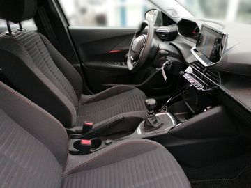 Car image 13