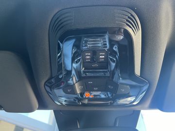 Car image 29