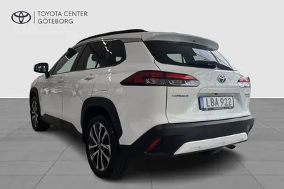 Car image 4