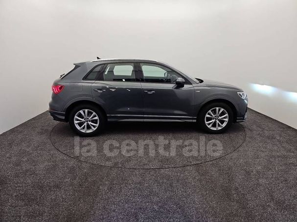 Audi Q3 35 TFSI S-line 110 kW image number 17