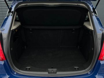 Car image 33