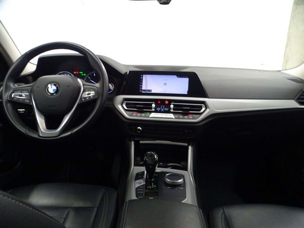 BMW 320d Touring 120 kW image number 7