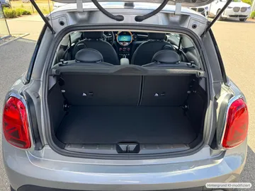 Car image 22