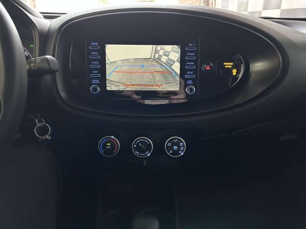 Toyota Aygo X 53 kW image number 8