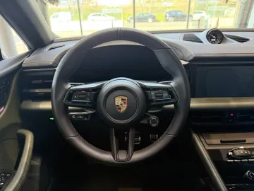 Car image 41