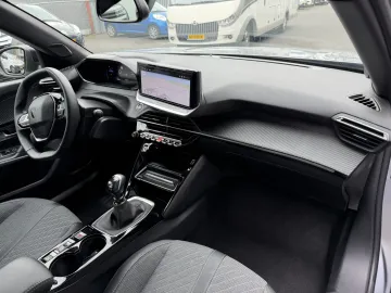 Car image 41