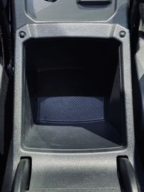 Car image 33