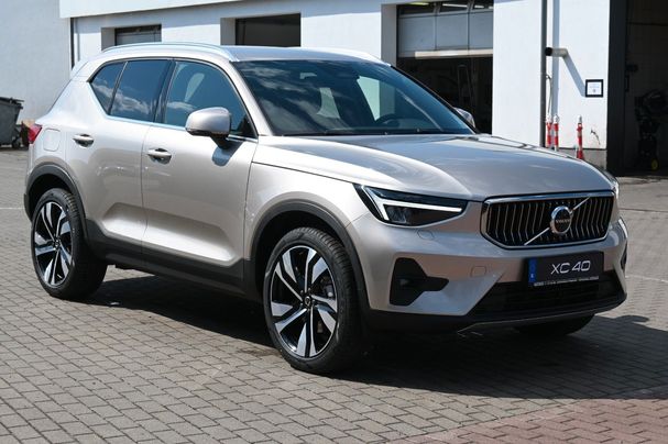 Volvo XC40 B4 155 kW image number 7