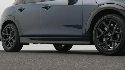 Car image 22