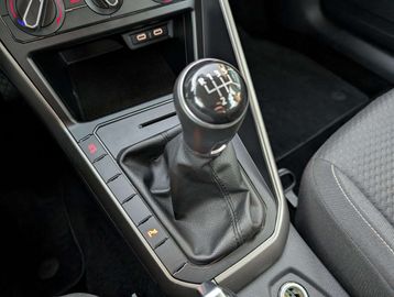 Car image 33