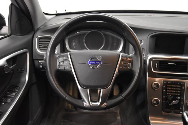 Volvo V60 D3 Momentum 110 kW image number 4