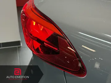 Car image 24