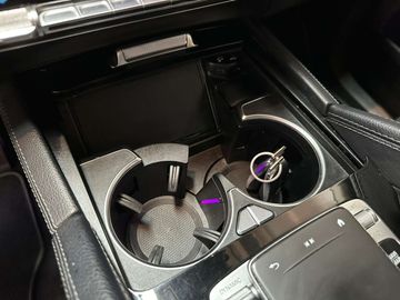 Car image 33