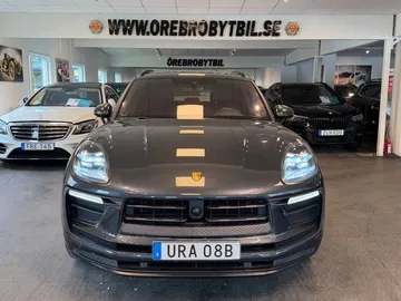 Car image 31