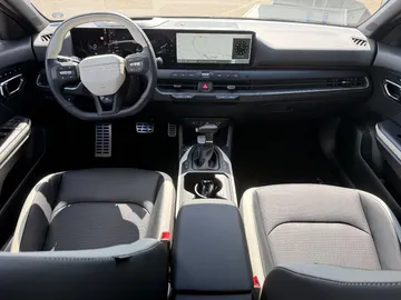 Car image 24