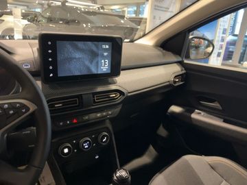 Car image 11