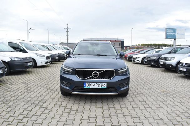 Volvo XC40 T3 Momentum 120 kW image number 3