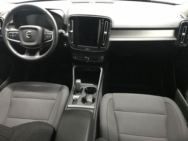 Volvo XC40 T2 Momentum 95 kW image number 8