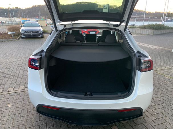 Tesla Model Y Long Range AWD Dual Motor 378 kW image number 6