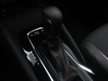 Car image 10