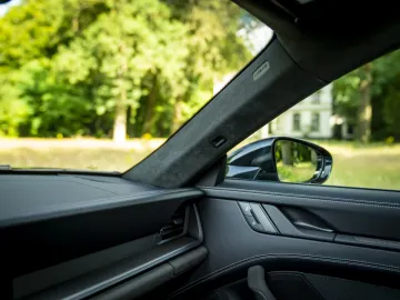 Car image 45