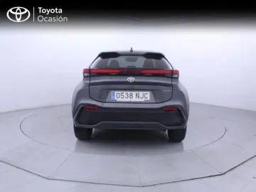 Car image 3