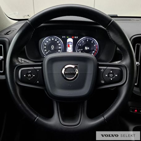 Volvo XC40 120 kW image number 16