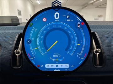 Car image 25