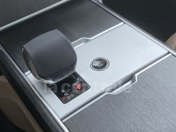 Car image 36