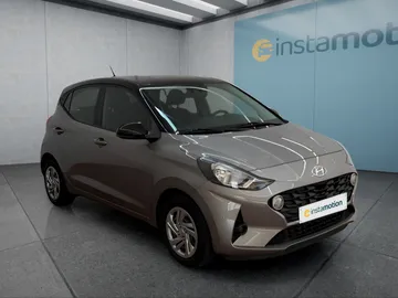 Car image 3