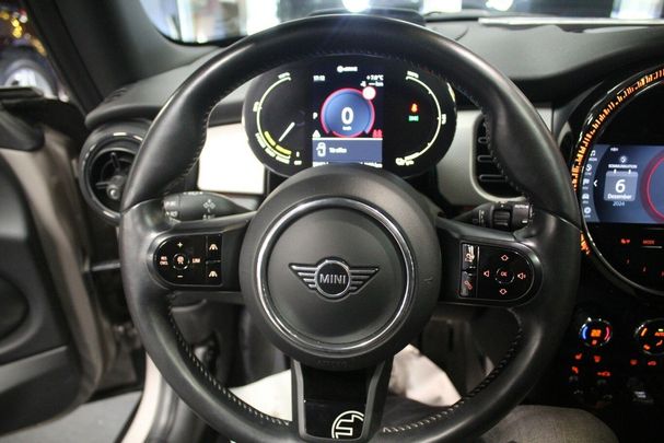 Mini Cooper SE Electric Collection 135 kW image number 11