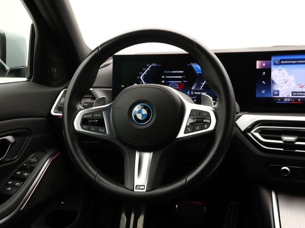 BMW 330e 215 kW image number 3