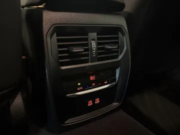 Car image 49